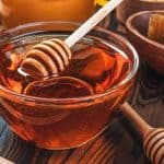 Is honing gezond? Feiten, voordelen en wat je moet weten